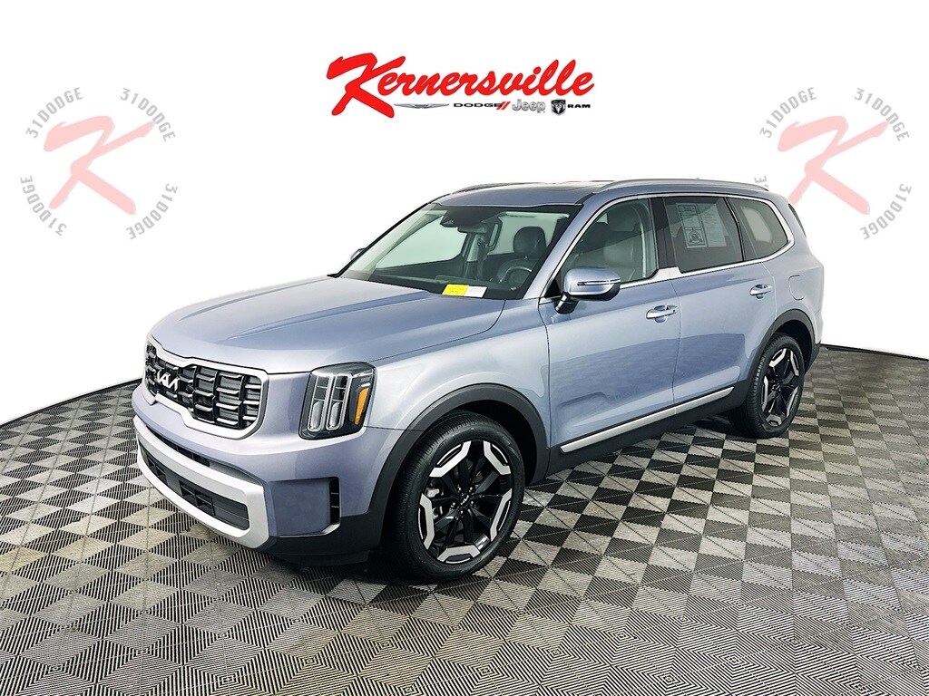 2025 Kia Telluride S photo 3