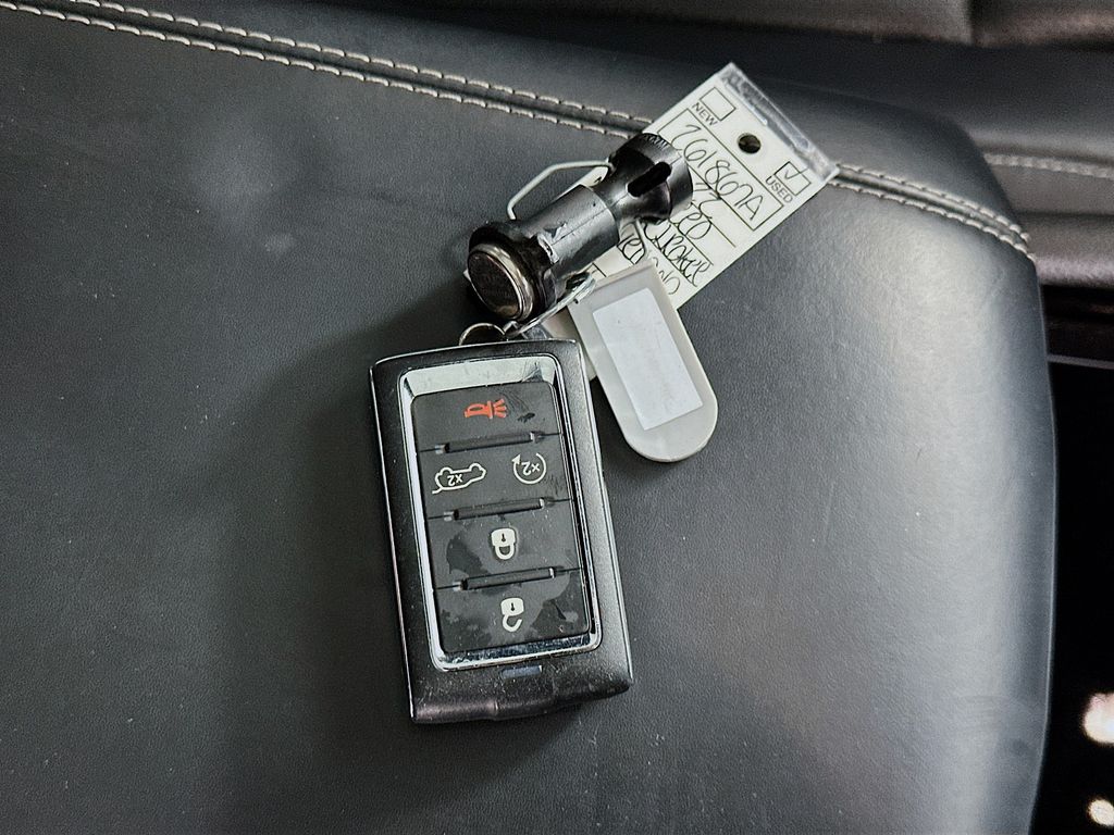 JeepGrand Cherokee35