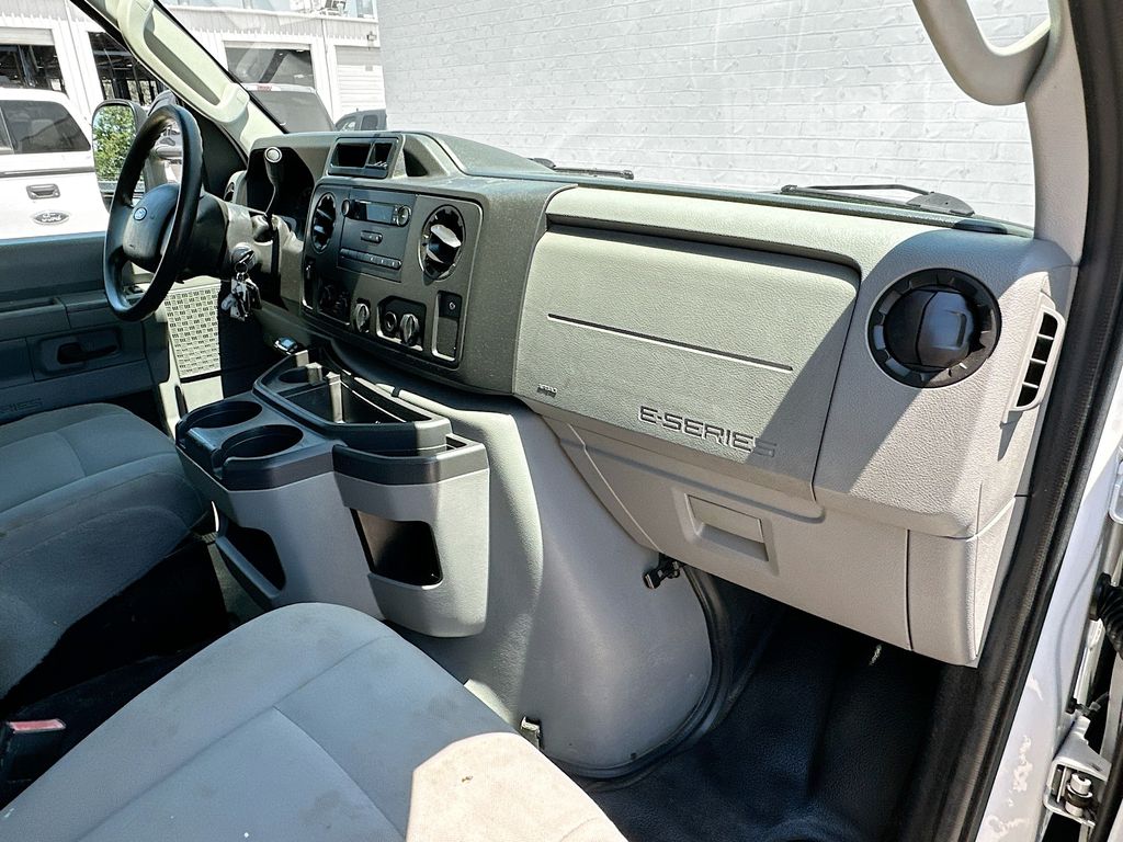 FordE-450SD38