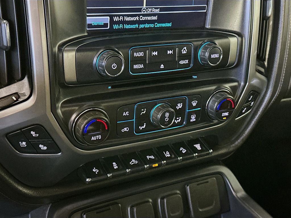 ChevroletSilverado 2500HD18