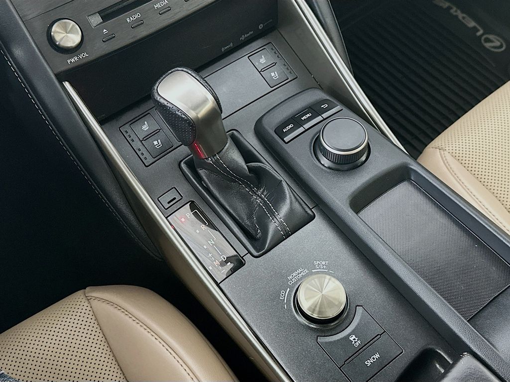 LexusIS16