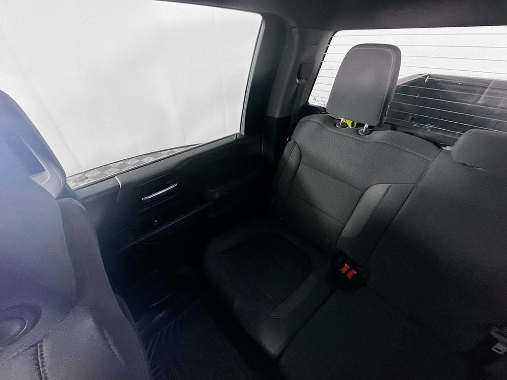 ChevroletSilverado 3500HD12