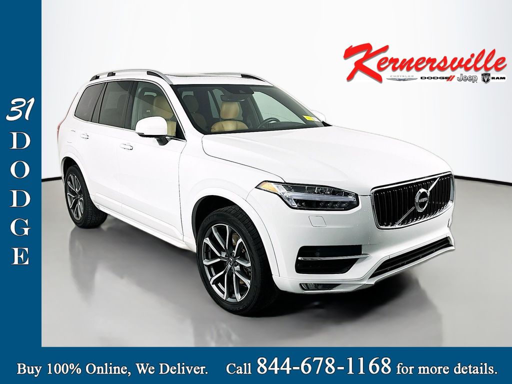 2018 Volvo XC90 T5 FWD Momentum's photo