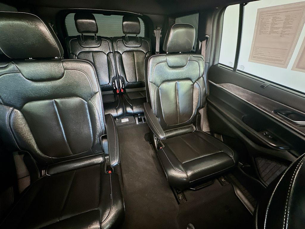 JeepGrand Cherokee L14