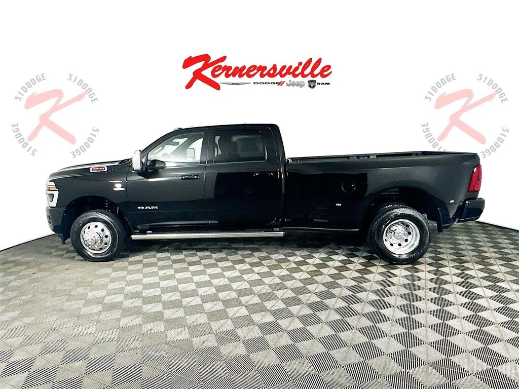 2025 Ram 3500 Laramie photo 4