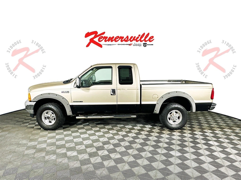 Used 2001 Ford F-250SD Lariat Truck Extended Cab