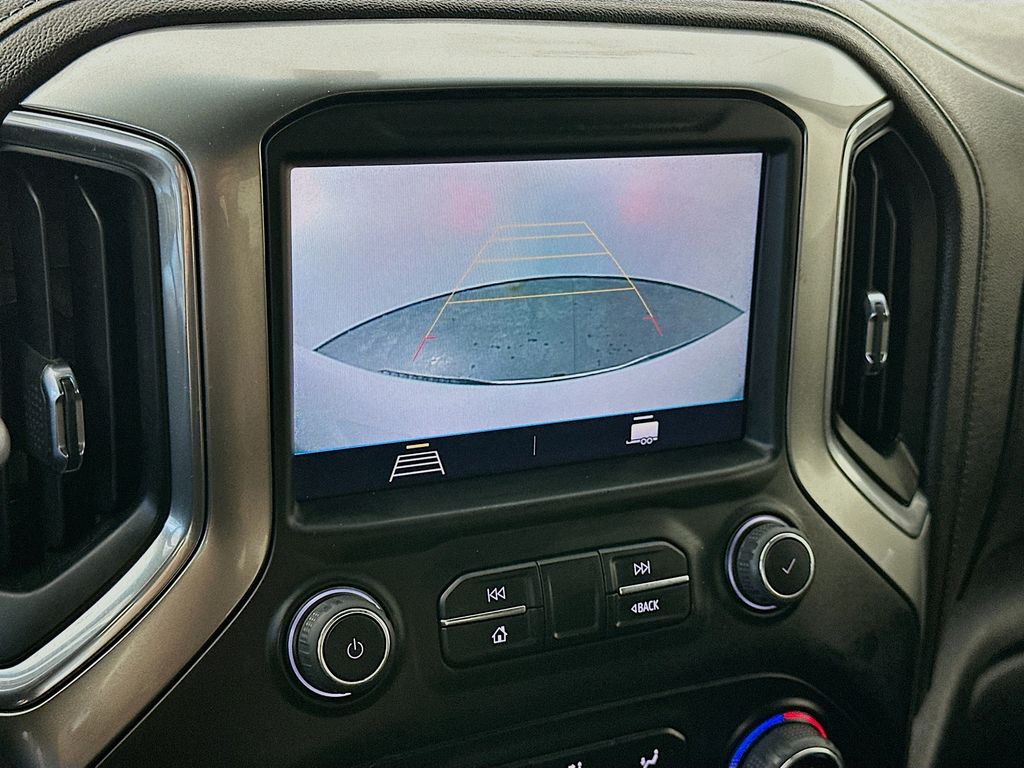 ChevroletSilverado 1500 LTD20