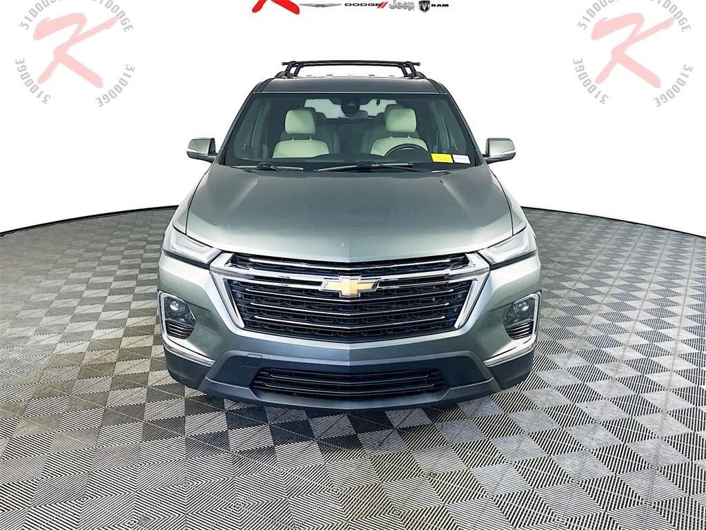 2022 Chevrolet Traverse photo 2
