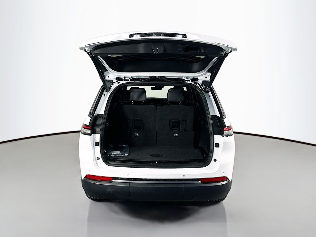 JeepGrand Cherokee L16