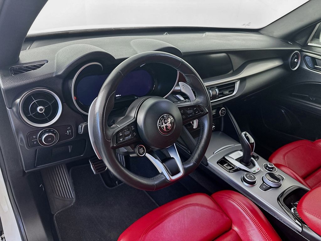 Alfa RomeoStelvio30