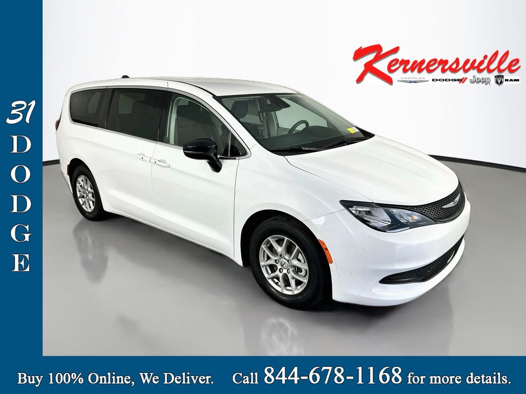 2024 Chrysler Voyager