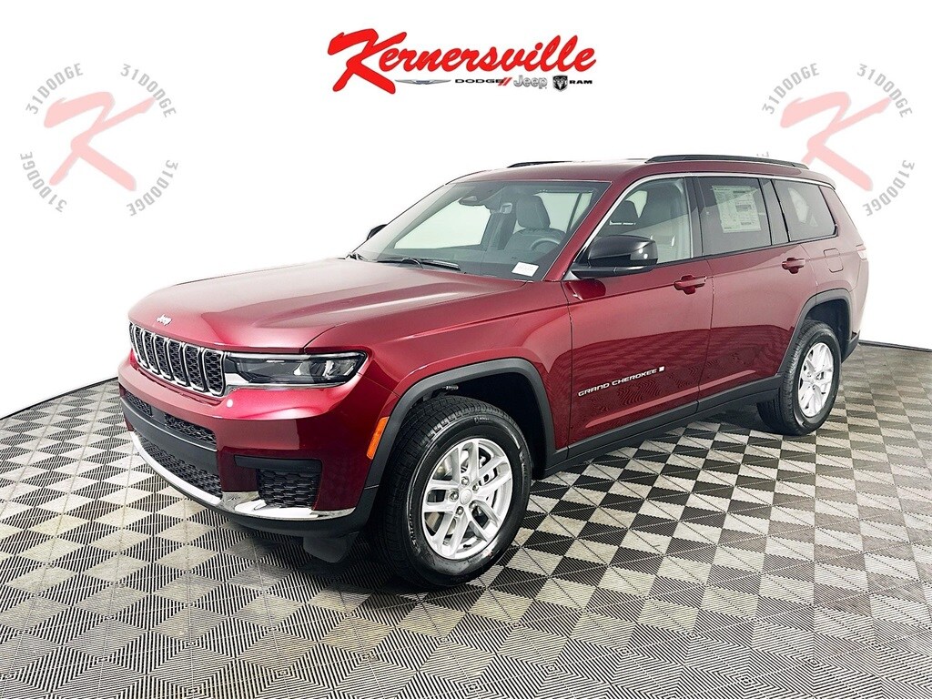 2025 Jeep Grand Cherokee Laredo X photo 3