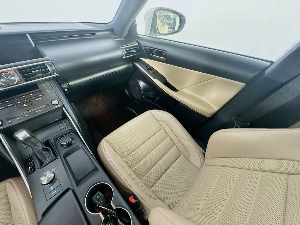 LexusIS11