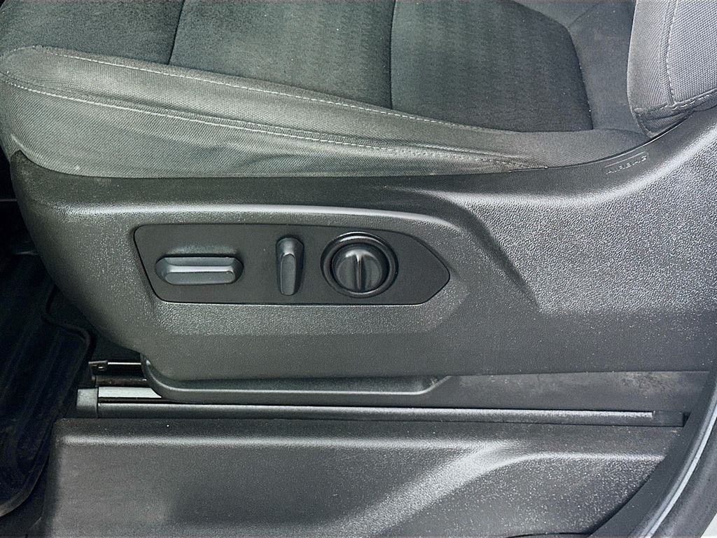 ChevroletSilverado 3500HD22