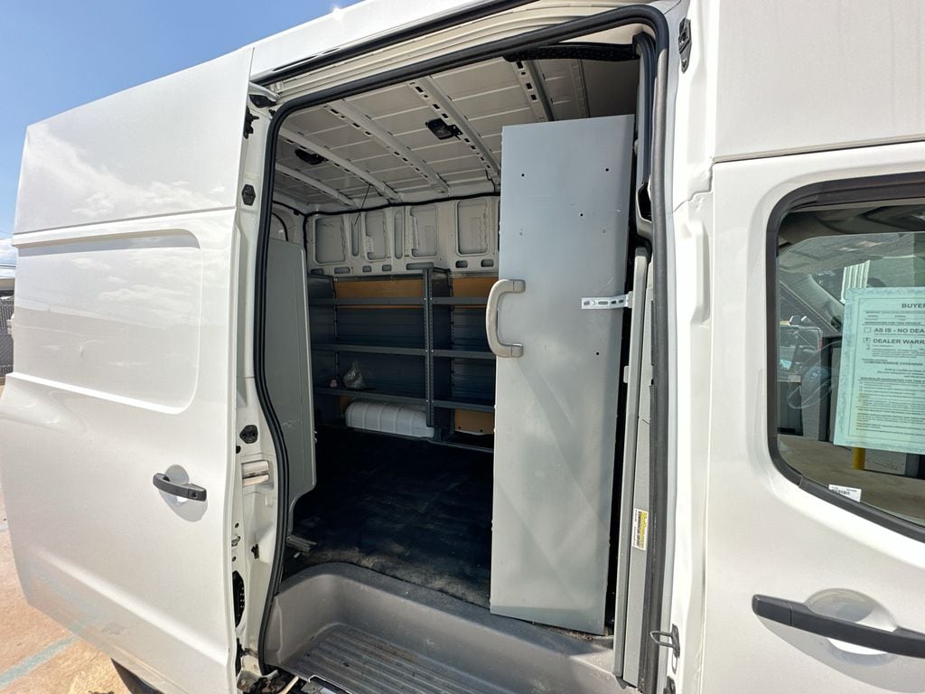 NissanNV2500 HD11
