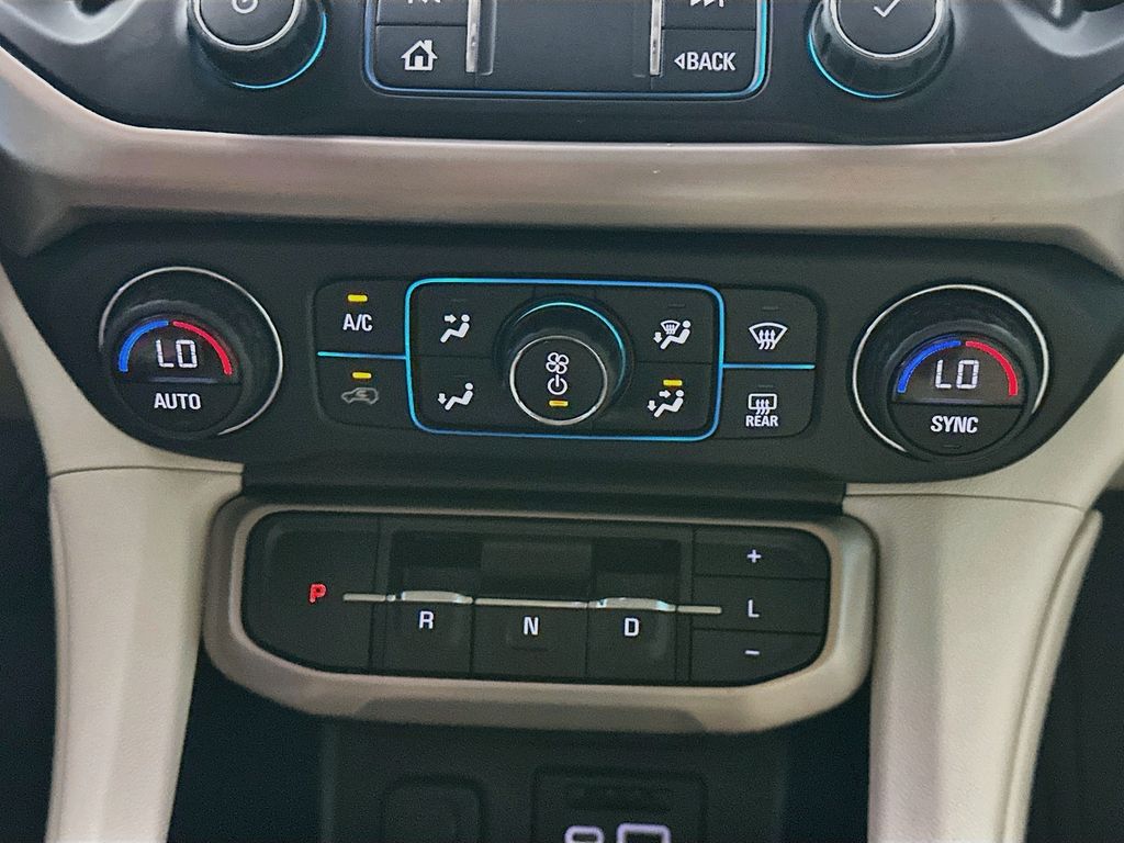 GMCAcadia18