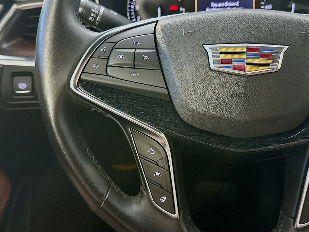 CadillacXT525