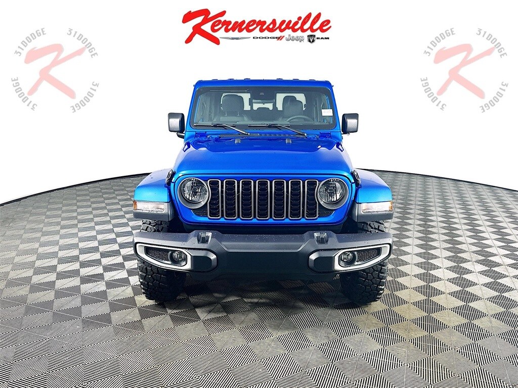 2025 Jeep Gladiator Sport photo 2