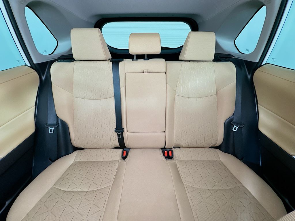 ToyotaRAV413