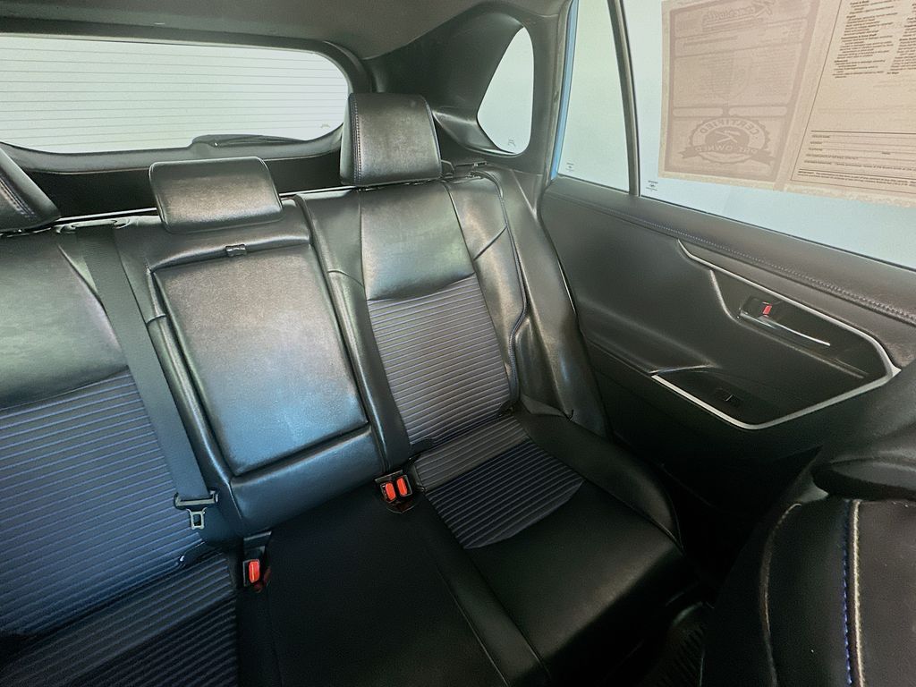 ToyotaRAV4 Hybrid14