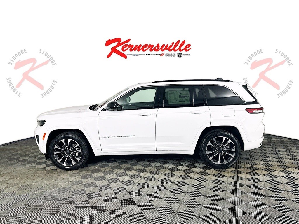 2025 Jeep Grand Cherokee Overland photo 4