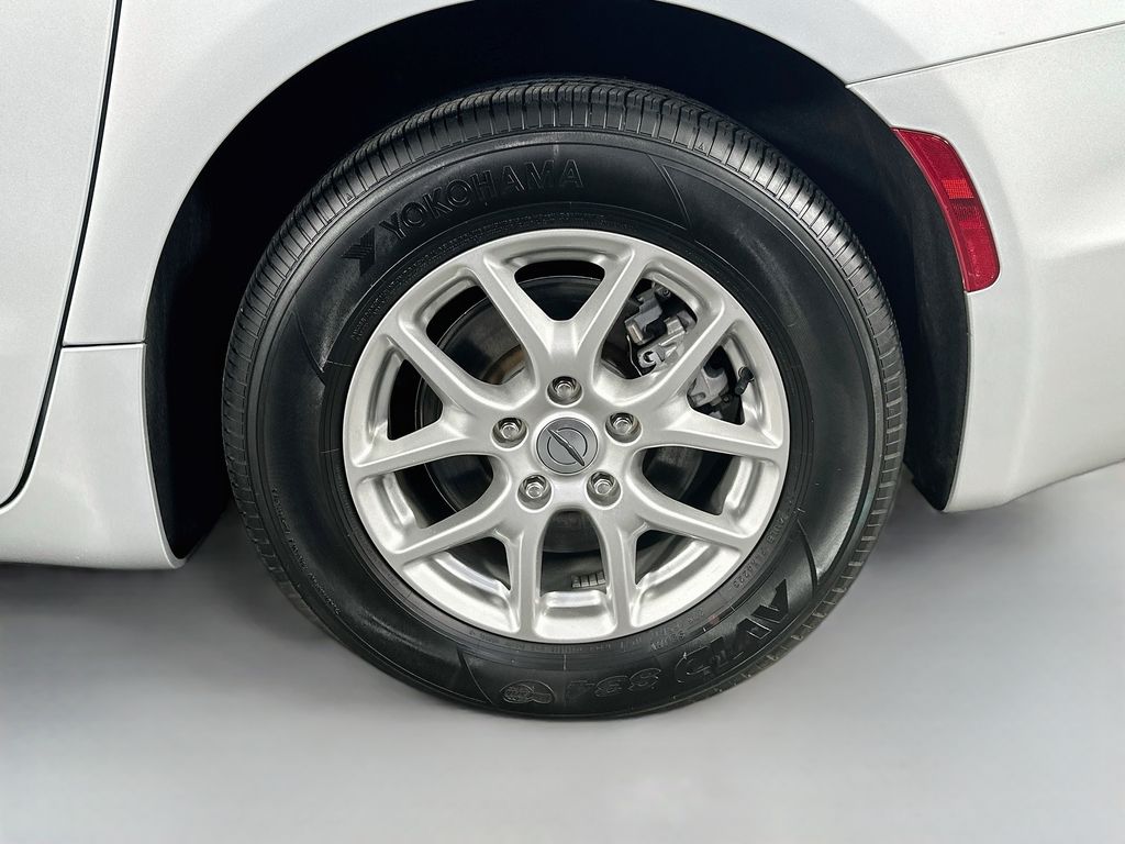 ChryslerPacifica32