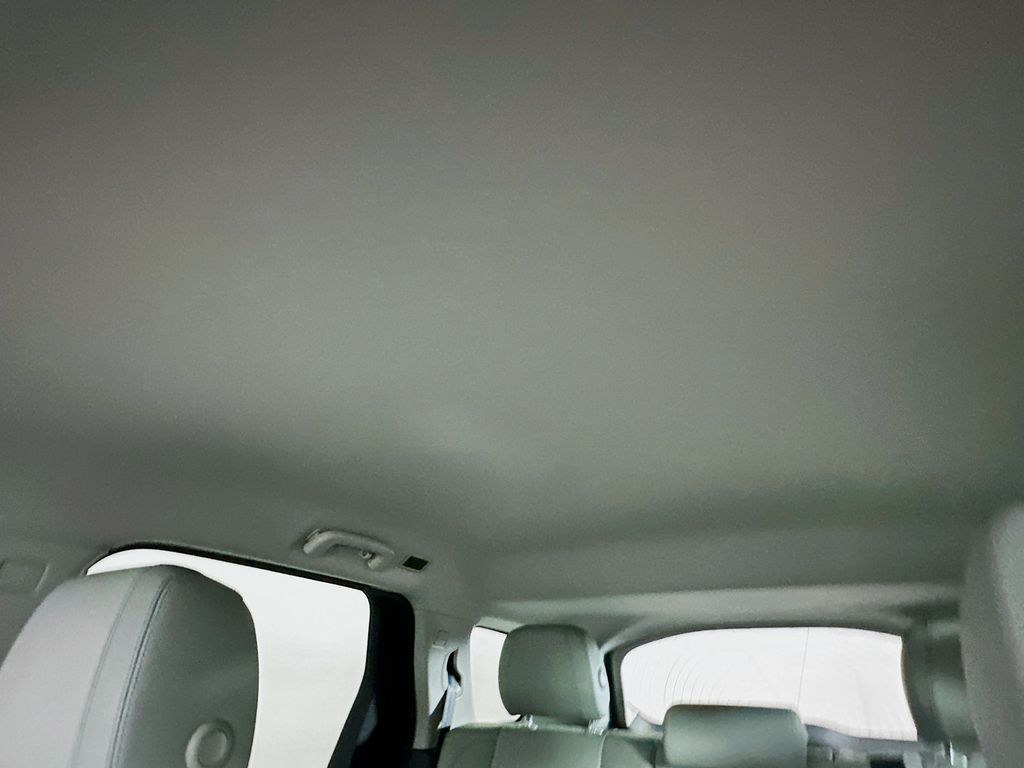 Land RoverDiscovery Sport21