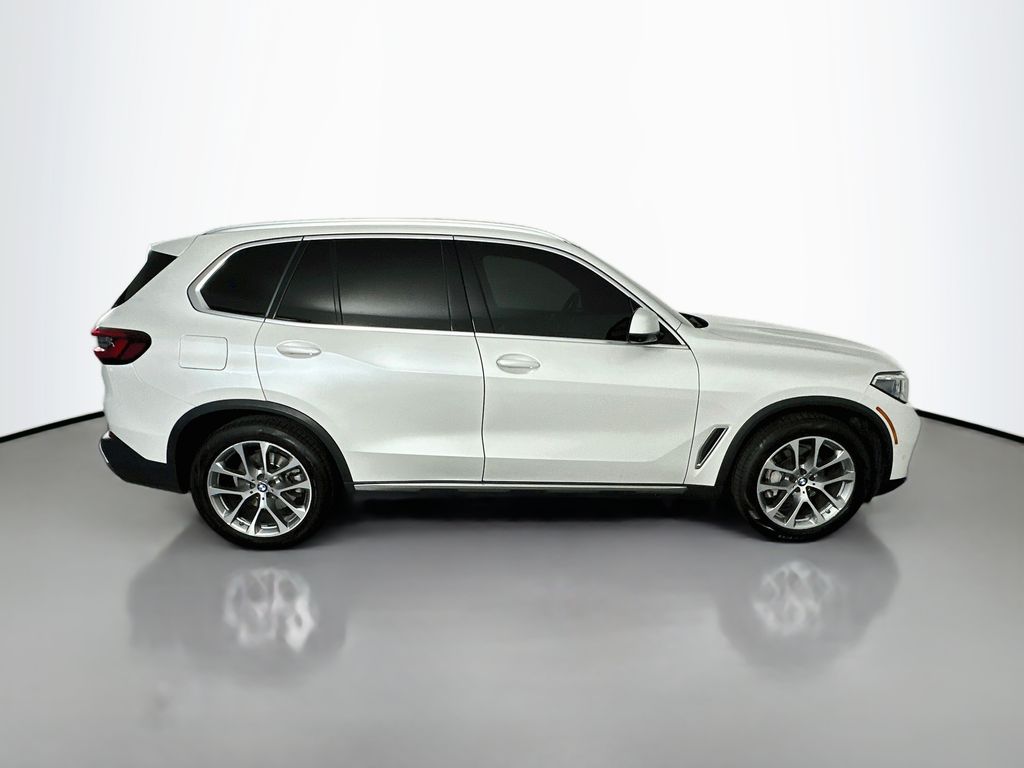 BMWX58