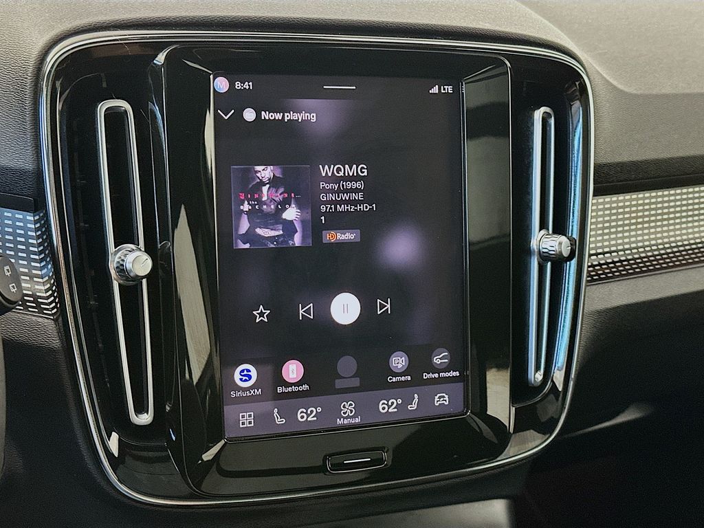 VolvoXC4017