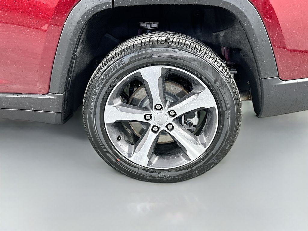 JeepGrand Cherokee L17