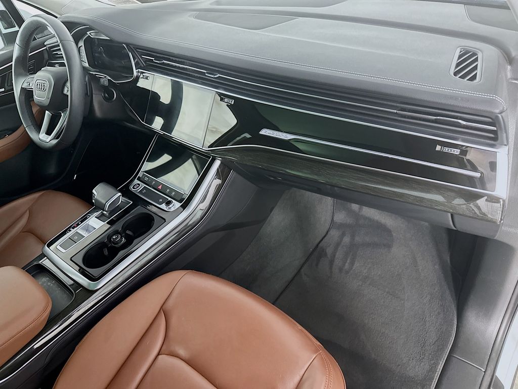 AudiQ732