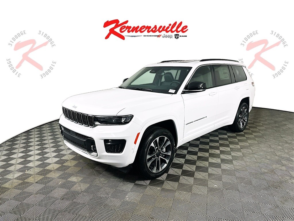 2025 Jeep Grand Cherokee Overland photo 2