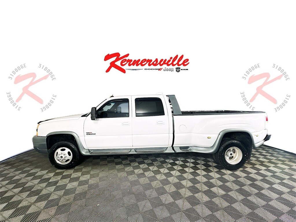 2004 Chevrolet Silverado 3500HD Base photo 4