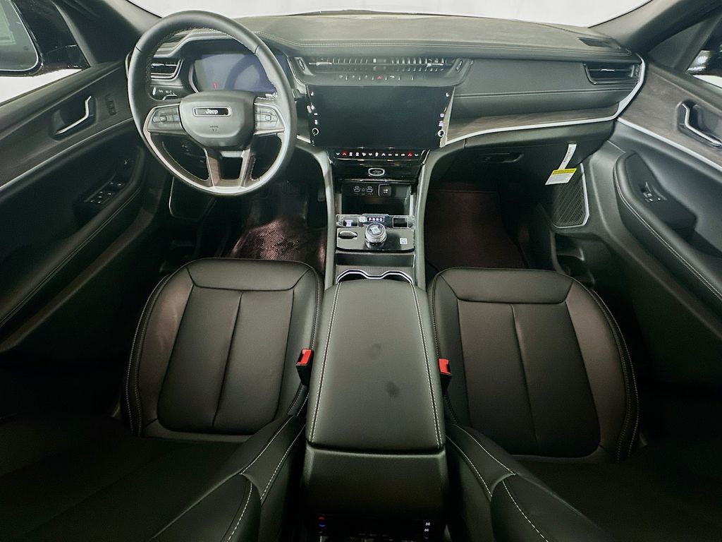JeepGrand Cherokee L9