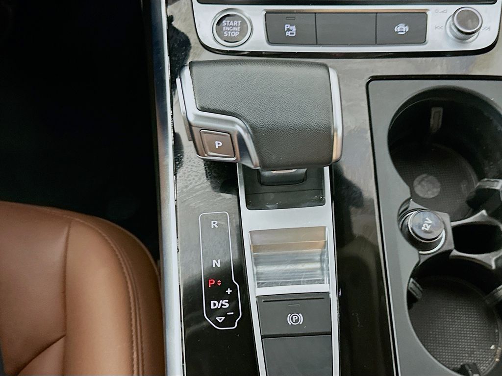 AudiQ716