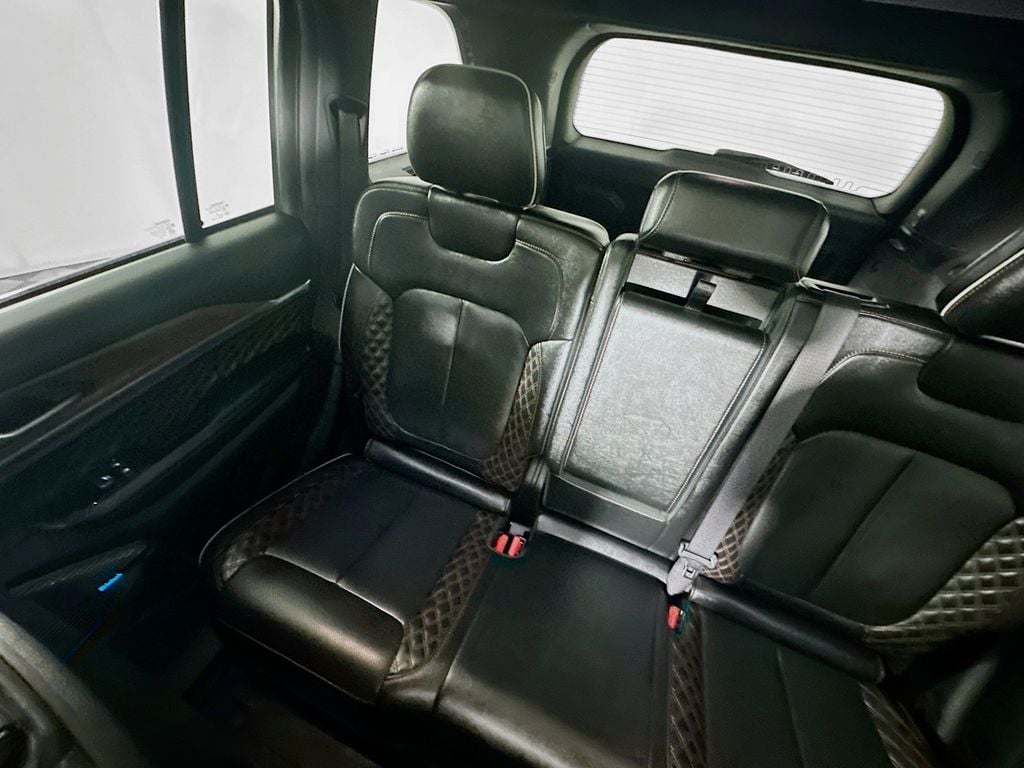 JeepGrand Cherokee12