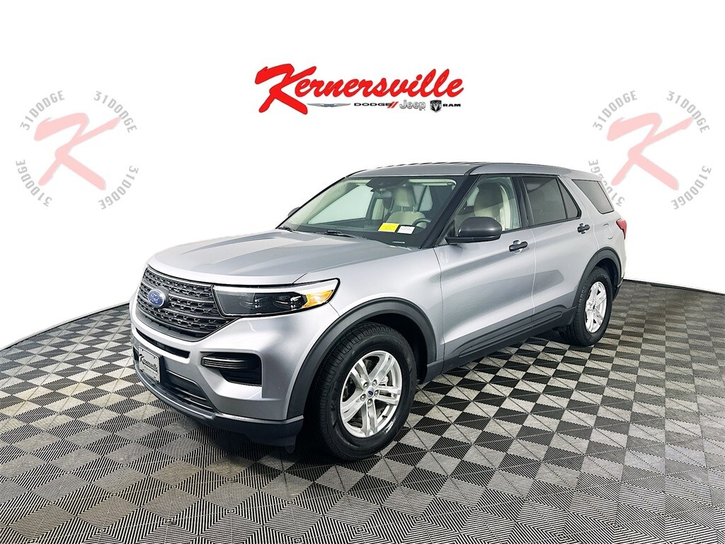 2022 Ford Explorer Base photo 3
