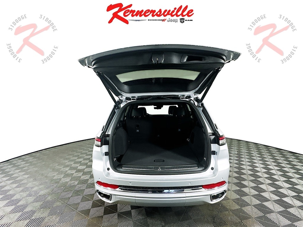 JeepGrand Cherokee16