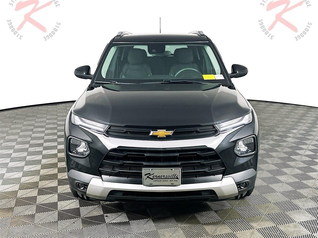 2023 Chevrolet Trailblazer LT photo 2