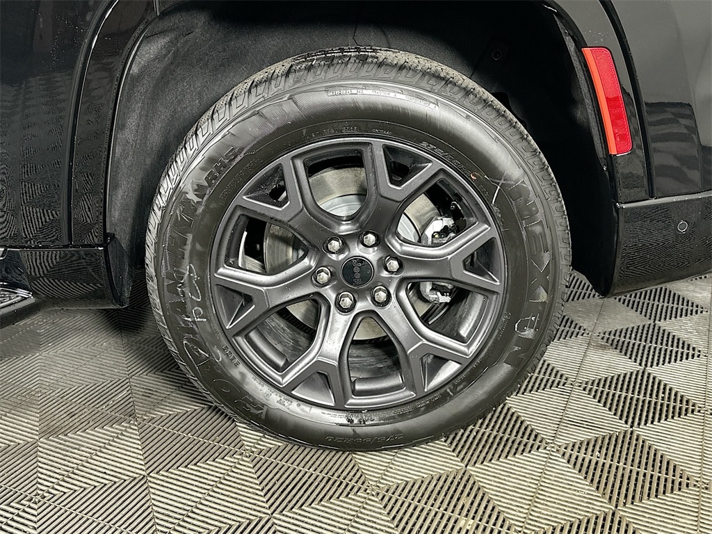 JeepGrand Wagoneer17