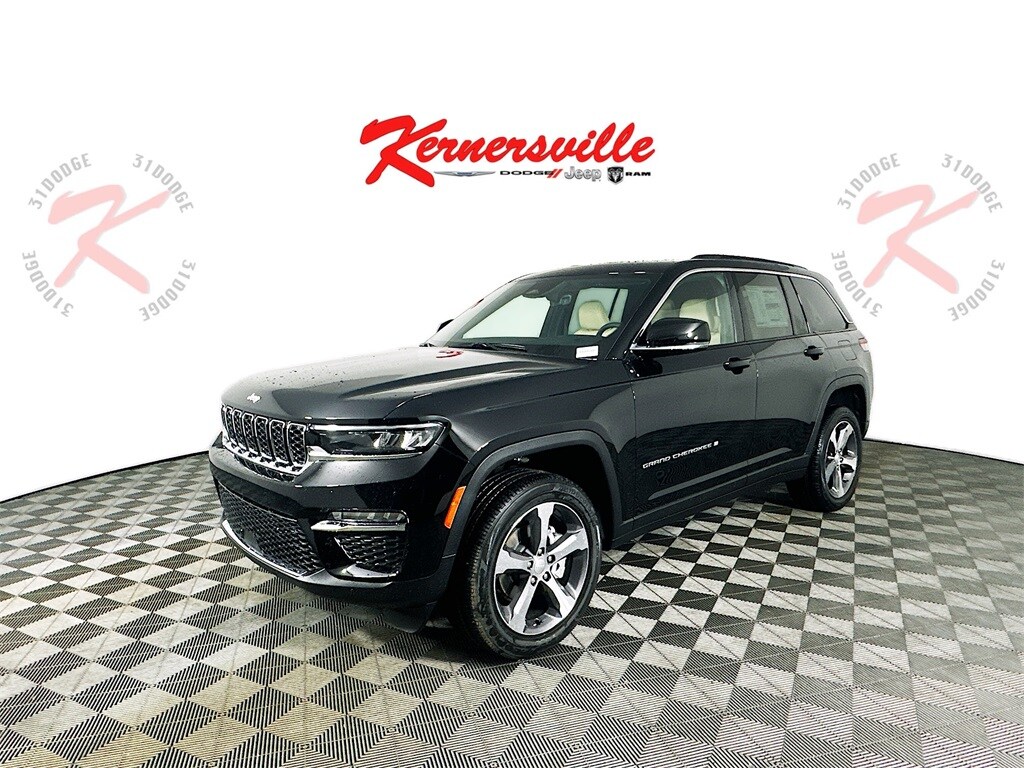 2025 Jeep Grand Cherokee Limited photo 3