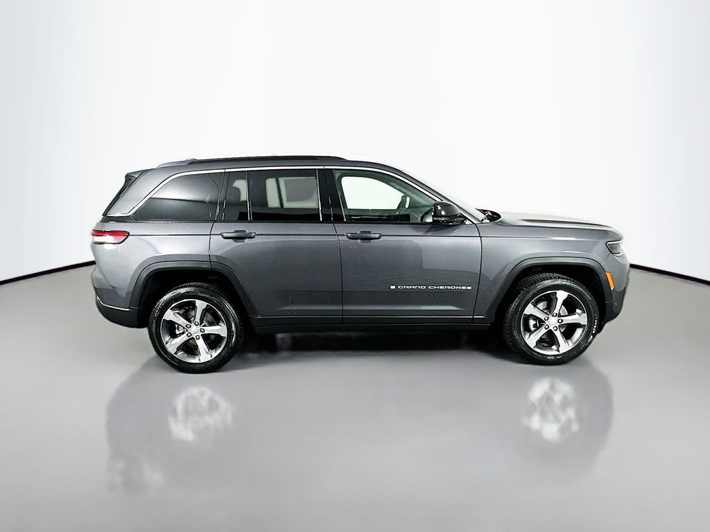 JeepGrand Cherokee8