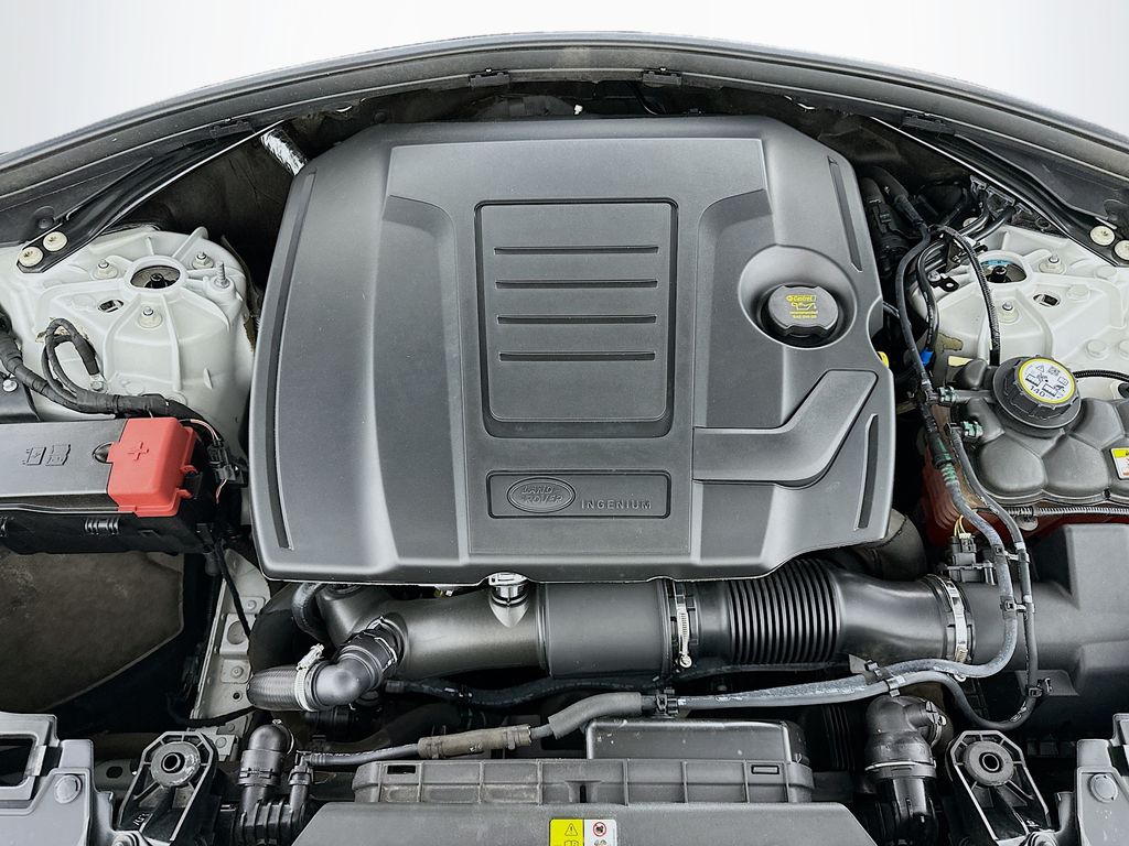 Land RoverRange Rover Velar32
