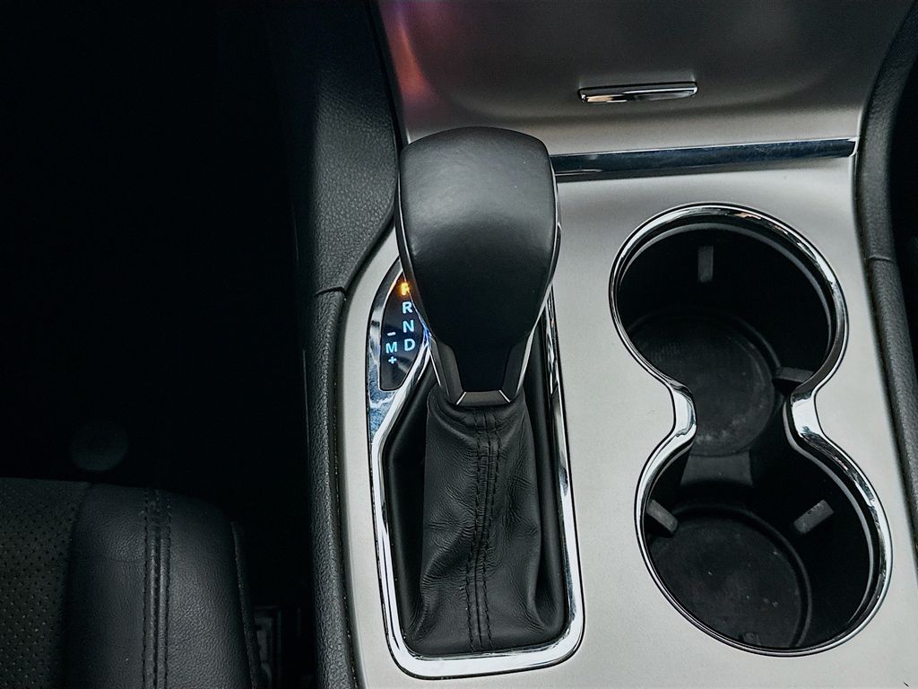 JeepGrand Cherokee16