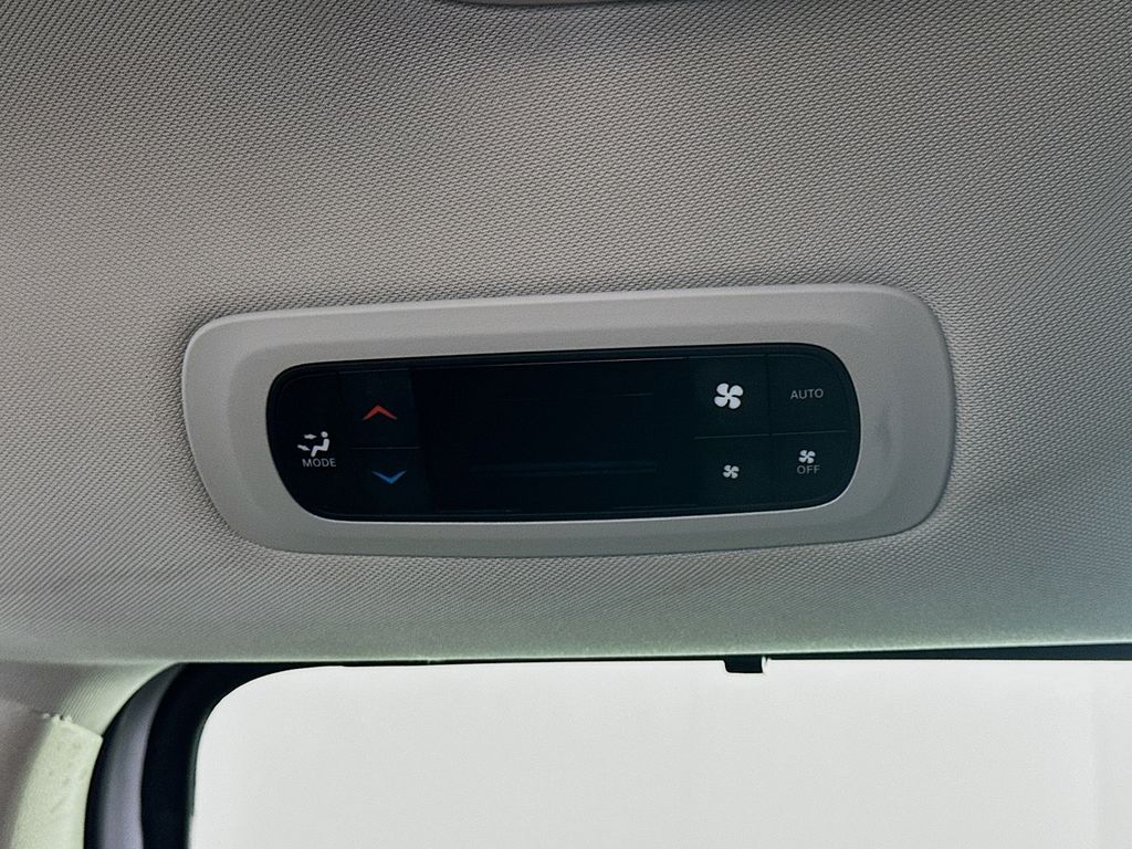 ChryslerPacifica37