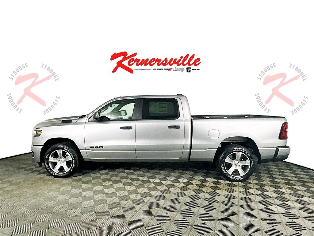 2025 Ram 1500 Tradesman photo 4