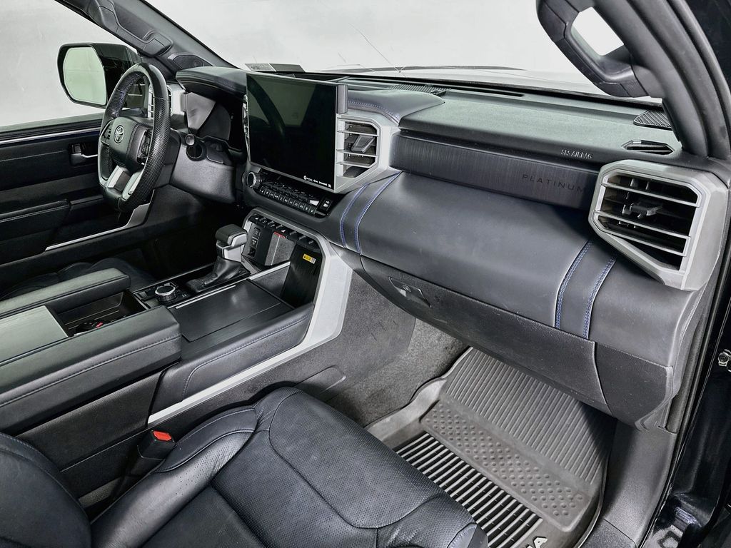 ToyotaSequoia32