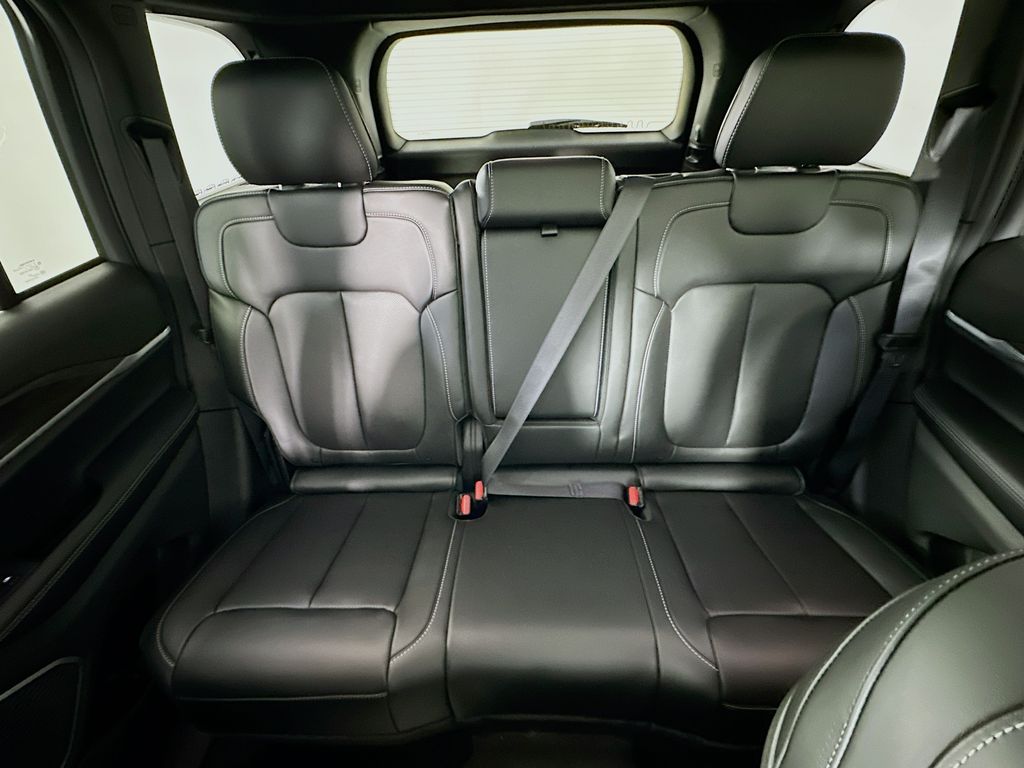 JeepGrand Cherokee10