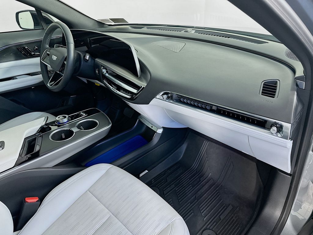 CadillacLyriq30