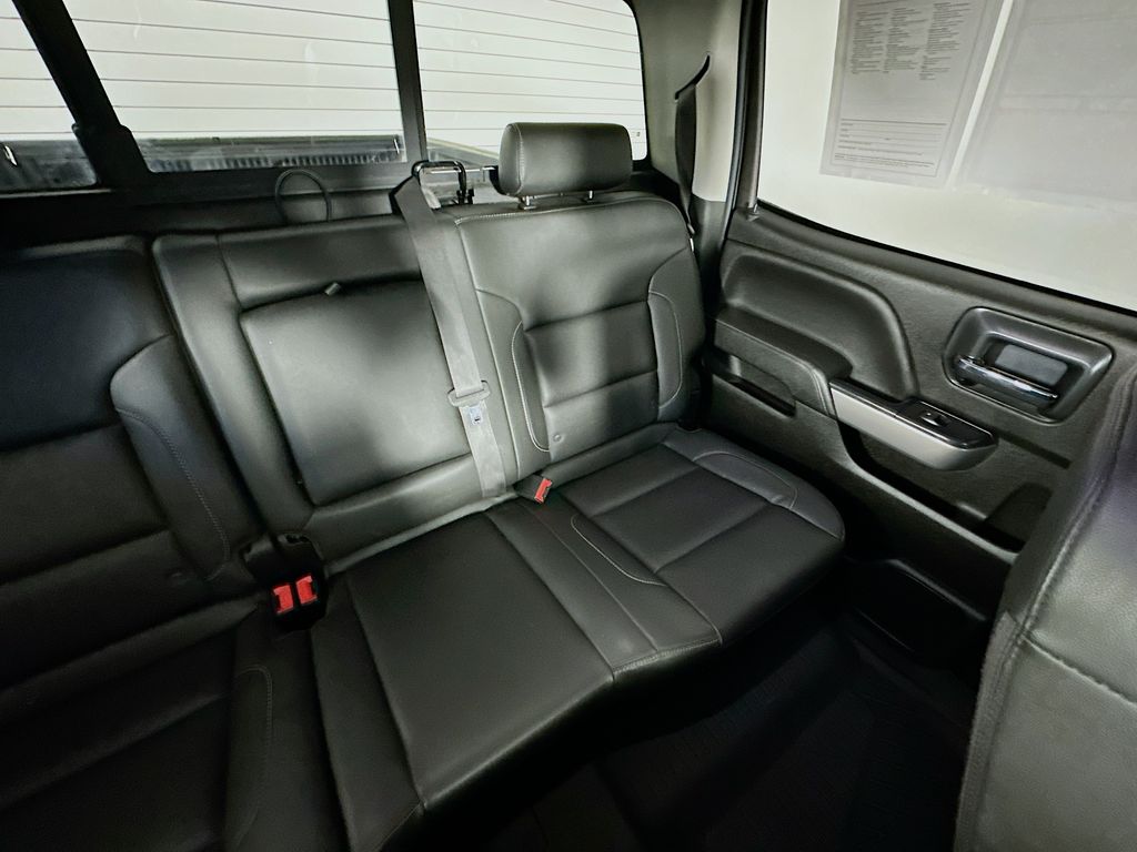 ChevroletSilverado 2500HD14